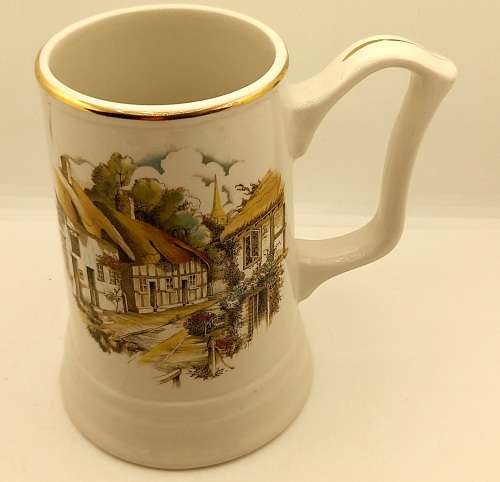 Vintage Mug by Weatherby Royal Falcon Stroke-on Trent England 145x130x100mm