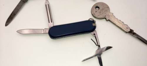 Vintage Richards Lamp Post Brand Key Knife Made in Sheffield england and 2 other old pocket knifes