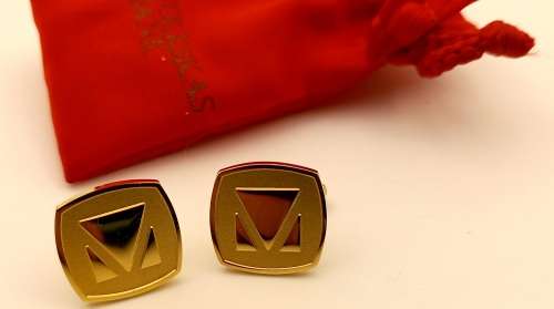 a Pair of Vintage 24kt Gold Plated VOLKSKAS BANK Cufflinks in Bag