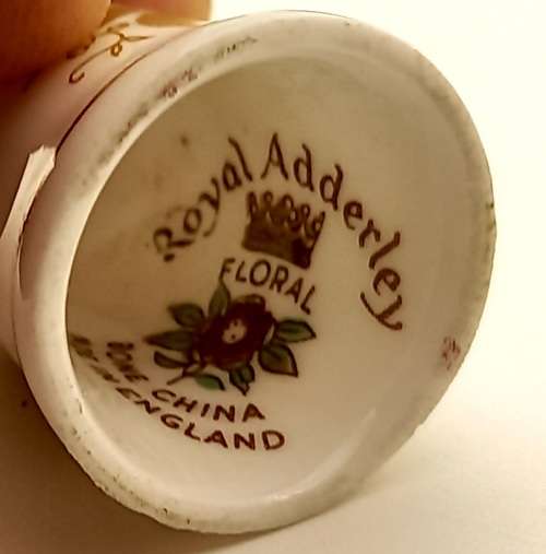 A Collection of 9 Vintage Bone China Porcelain Thimbles