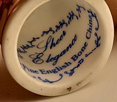 A Collection of 9 Vintage Bone China Porcelain Thimbles
