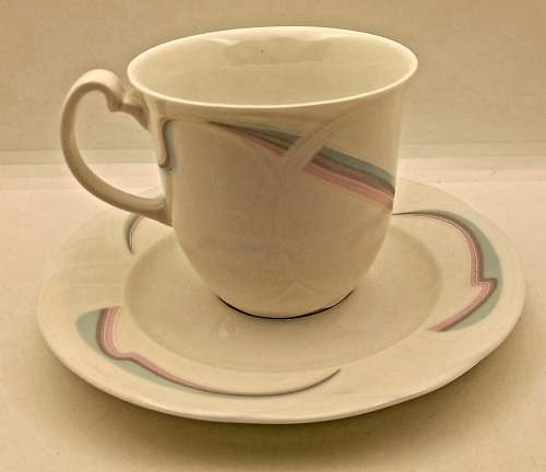 Vintage 1986 Royal Albert Bone China HORIZONS Aurora series Tea Duo -(Cup has black marks)