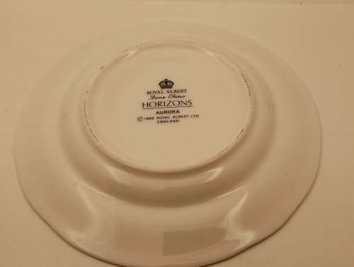 Vintage 1986 Royal Albert Bone China HORIZONS Aurora series Tea Duo -(Cup has black marks)