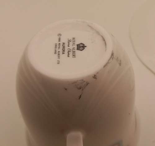Vintage 1986 Royal Albert Bone China HORIZONS Aurora series Tea Duo -(Cup has black marks)