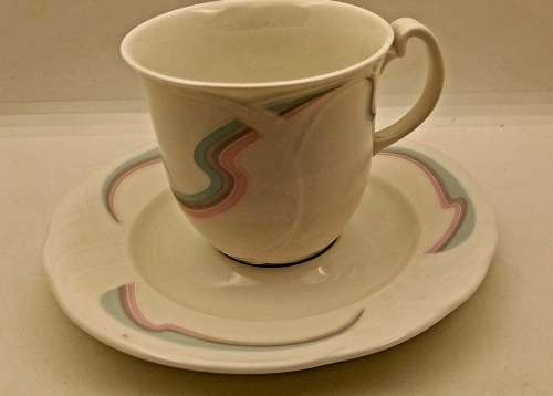 Vintage 1986 Royal Albert Bone China HORIZONS Aurora series Tea Duo -(Cup is chipped)