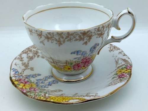 Vintage Bell 'Memories' Duo -Fine Bone China made in England