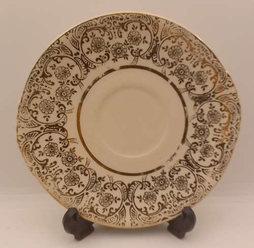 Vintage saucer The Paden City Pottery U.S.A Royal China warranted 22 Kt Gold trim