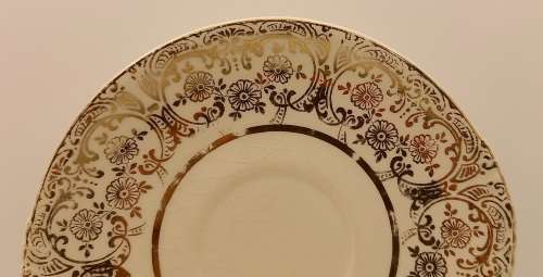 Vintage saucer The Paden City Pottery U.S.A Royal China warranted 22 Kt Gold trim