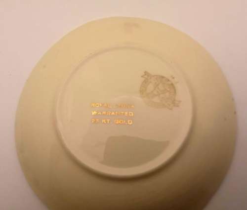 Vintage saucer The Paden City Pottery U.S.A Royal China warranted 22 Kt Gold trim