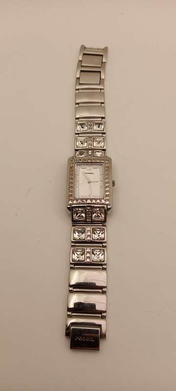 Pre-owned Ladies F2 Fossil ES-1512 110804  watch with original strap- WORKING and in great condition