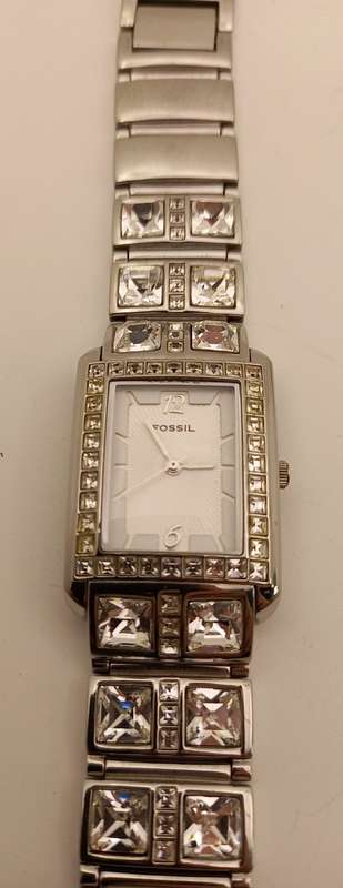 Pre-owned Ladies F2 Fossil ES-1512 110804  watch with original strap- WORKING and in great condition