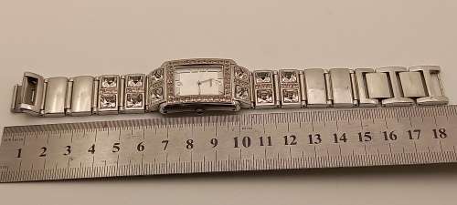 Pre-owned Ladies F2 Fossil ES-1512 110804  watch with original strap- WORKING and in great condition