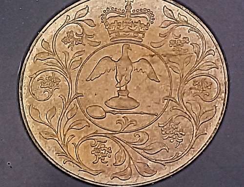 1952-1977 H.M Queen Elizabeth II Silver Jubilee Proof crown in perspex holder