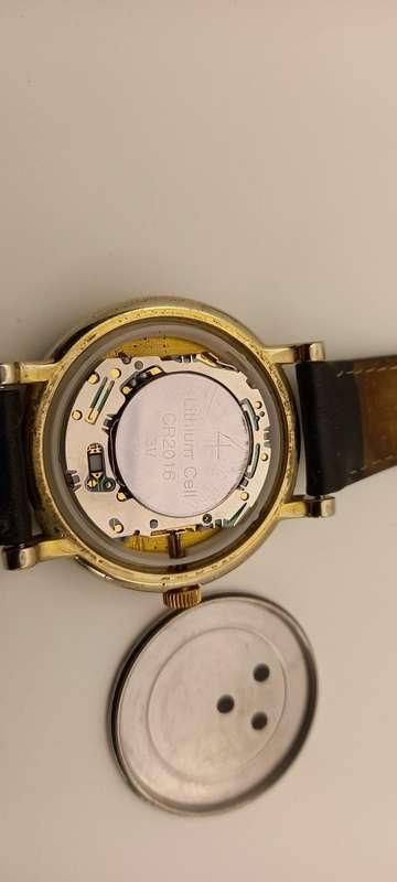 Pre-owned Vintage TIMEX Indiglo Quartz watch working with new lithium battery leather strap