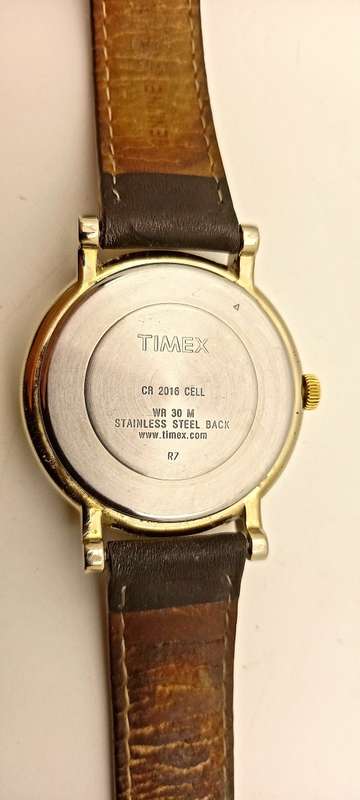 Pre-owned Vintage TIMEX Indiglo Quartz watch working with new lithium battery leather strap