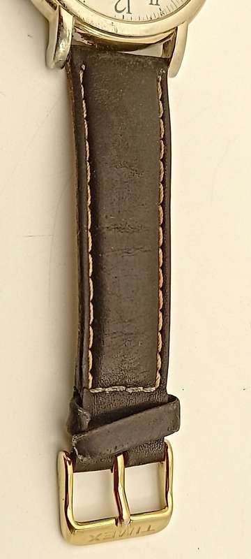 Pre-owned Vintage TIMEX Indiglo Quartz watch working with new lithium battery leather strap