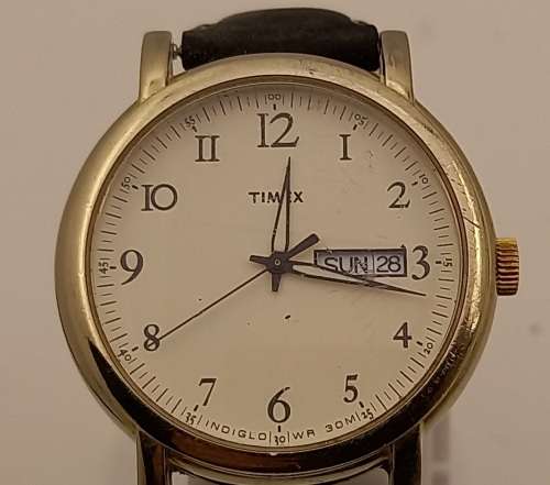 Pre-owned Vintage TIMEX Indiglo Quartz watch working with new lithium battery leather strap