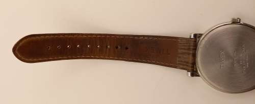 Pre-owned Vintage TIMEX Indiglo Quartz watch working with new lithium battery leather strap