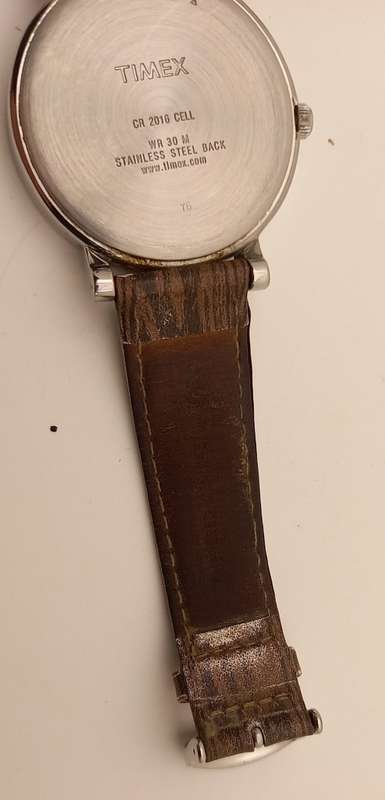 Pre-owned Vintage TIMEX Indiglo Quartz watch working with new lithium battery leather strap