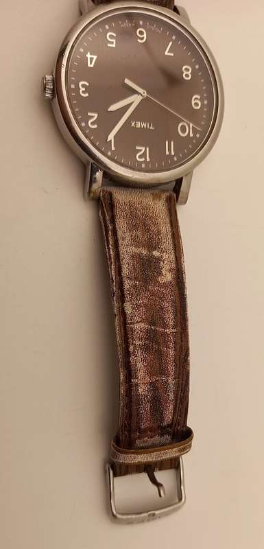 Pre-owned Vintage TIMEX Indiglo Quartz watch working with new lithium battery leather strap