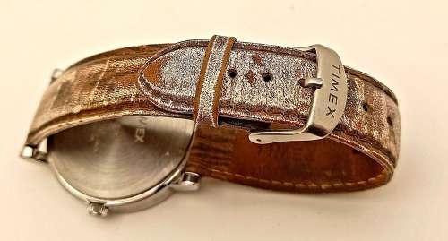 Pre-owned Vintage TIMEX Indiglo Quartz watch working with new lithium battery leather strap