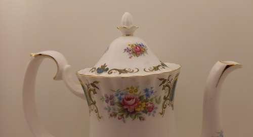 Vintage Royal Albert Berkeley Coffee pot (No Damage)