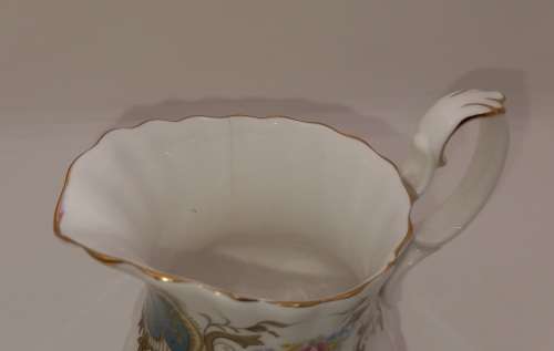 Vintage Royal Albert Berkeley coffee Creamer 90x110x70mm (Hairline Crack )