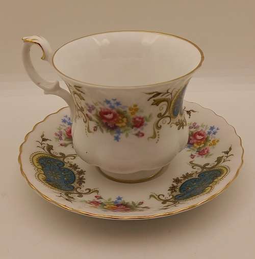 Vintage Royal Albert Berkeley coffee Duo (Cup has 2 hairline cracks  )