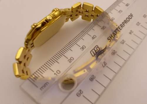 Pre-owned Maurice Lacroix Swiss Electroplated Gold Saphire Cristal Quarts watch -working (Unisex ?)