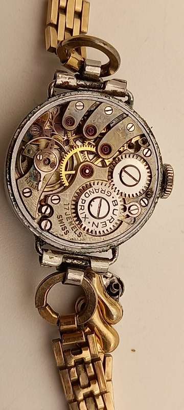 Vintage Buren Grand Prix Swiss Ladies watch 17 Jewels Working strap broken Mechanical movement