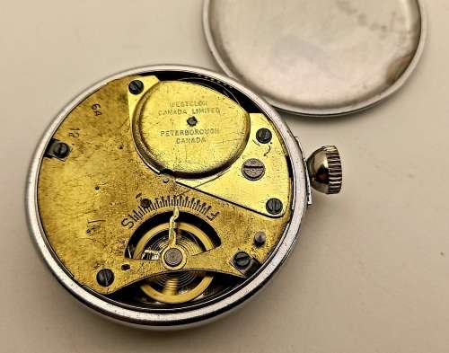 1960's  Magnetic Westclox Auto-watch (Dashboard Watch) made Canada Working (Lens broken)