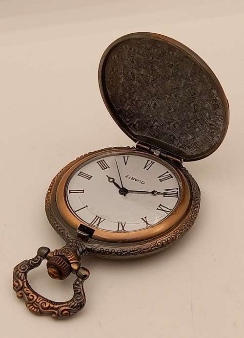 Vintage style Quartz Pocket watch from the Hachette pocket watch collection -Working