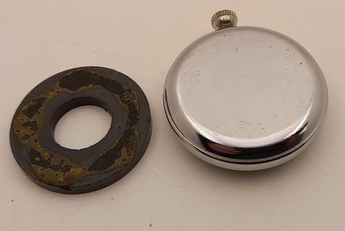 1960's  Magnetic Westclox Auto-watch (Dashboard Watch) made Canada Working (Lens broken)