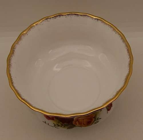 Vintage Royal Albert `OLD COUNTRY ROSES`  Sugar Bowl  60x111mm
