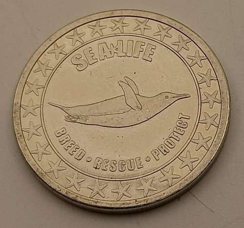 2015 - LONDON  Sea Life  Token Swimming Gentoo Penguin  Breed, Rescue, Protect
