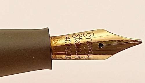 Vintage 1950's Conway Stewart 84 Black Fountain Pen 14kt gold nib .. see photos