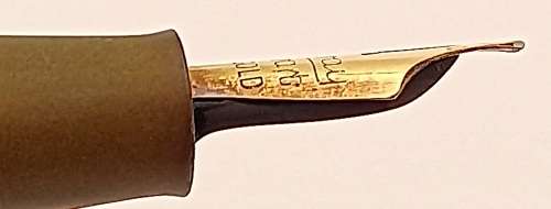 Vintage 1950's Conway Stewart 84 Black Fountain Pen 14kt gold nib .. see photos