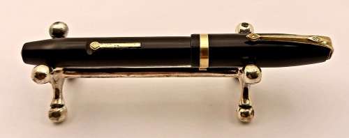 Vintage 1950's Conway Stewart 84 Black Fountain Pen 14kt gold nib .. see photos