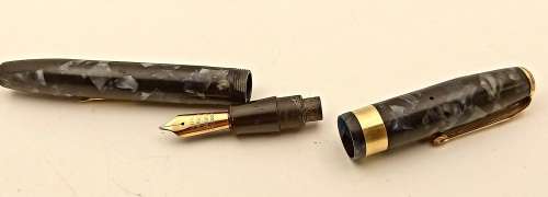 Vintage  Conway Stewart 60  Fountain Pen 14kt gold nib ..Need Ink sac -  see photos