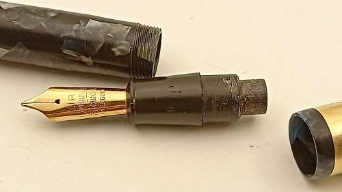 Vintage  Conway Stewart 60  Fountain Pen 14kt gold nib ..Need Ink sac -  see photos