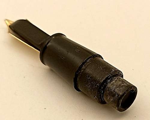 Vintage  Conway Stewart 60  Fountain Pen 14kt gold nib ..Need Ink sac -  see photos