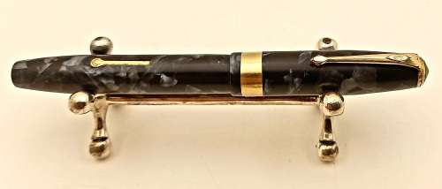 Vintage  Conway Stewart 60  Fountain Pen 14kt gold nib ..Need Ink sac -  see photos