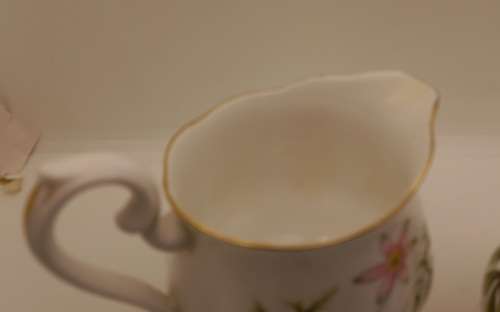 Vintage RICHMOND `WILD ANEMONE` Bone China Creamer Made in England(Hairline Crack)