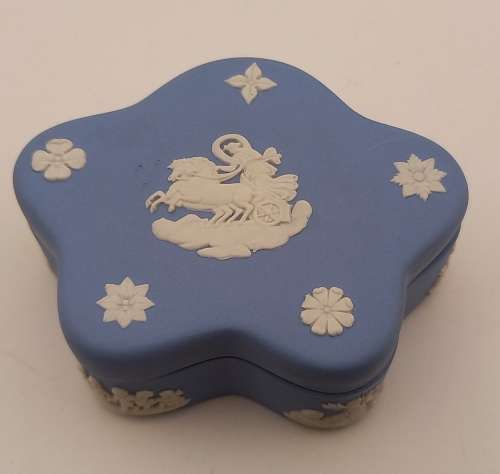 Vintage Blue `Wedgwood` Jasperware Trinket Box with Lid  35x95x80mm