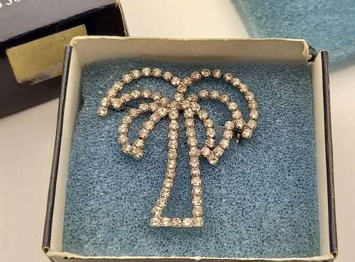Vintage ASFOUR Diamond Crystal PBo 30% Brooch 38x37mm