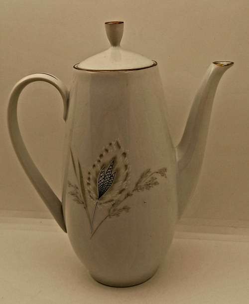 17pc Vintage Bavaria Hertel Jacob Porcelain Coffee set in Original Packaging West Germany