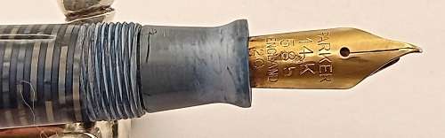 1930s Vintage PARKER VACUMATIC FOUNTAIN PEN with 14k 358 GOLD nib (Nib bended)