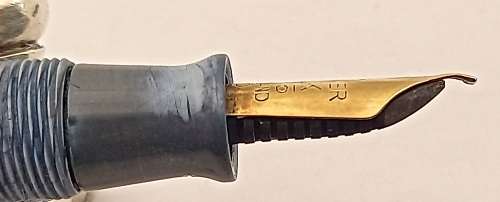 1930s Vintage PARKER VACUMATIC FOUNTAIN PEN with 14k 358 GOLD nib (Nib bended)