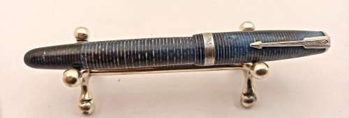1930s Vintage PARKER VACUMATIC FOUNTAIN PEN with 14k 358 GOLD nib (Nib bended)