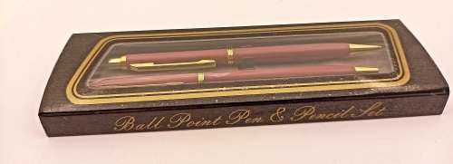 Pre-0wned Unused No-name -Pen and Pencil Gift set -- Ink still OK